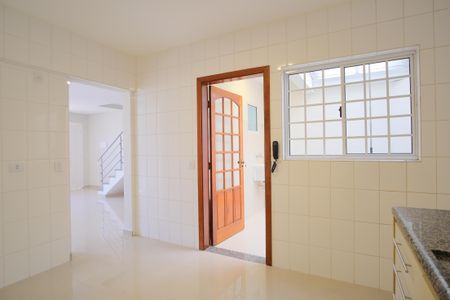 Casa de condomínio à venda com 100m², 3 quartos e 3 vagasCozinha
