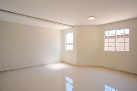 Casa de condomínio à venda com 100m², 3 quartos e 3 vagasSala
