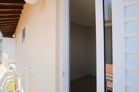 Casa de condomínio à venda com 100m², 3 quartos e 3 vagasVaranda da Suíte