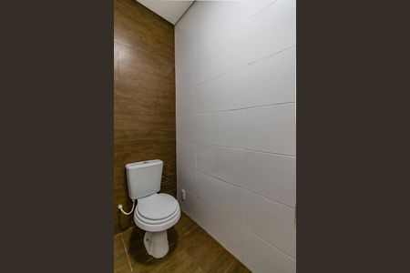 Casa de condomínio à venda com 357m², 3 quartos e 2 vagas Casa de condomínio à venda com 357m², 3 quartos e 2 vagasBanheiro do Espaço Gourmet