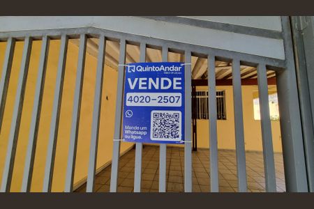 Casa à venda com 281m², 5 quartos e 3 vagas Casa à venda com 281m², 5 quartos e 3 vagasPlaquinha