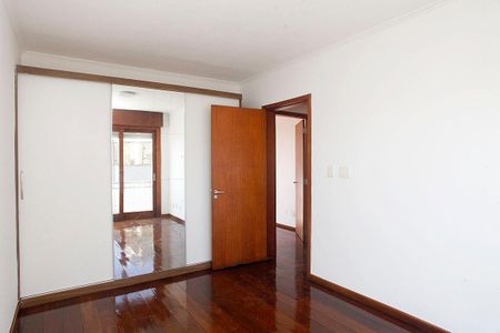 Apartamento à venda com 248m², 3 quartos e 2 vagasQuarto 1