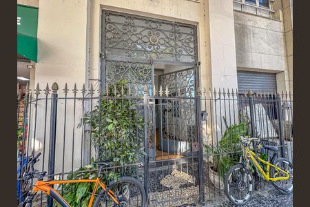 Apartamento para alugar com 85m², 2 quartos e sem vagaFachada