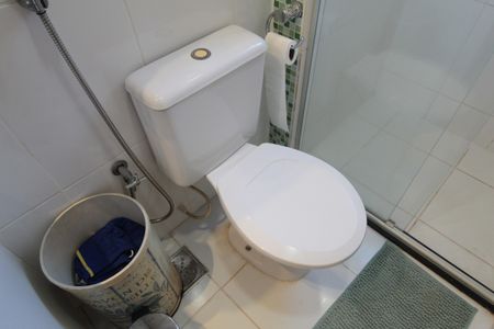 Apartamento à venda com 74m², 2 quartos e 2 vagasBanheiro Social