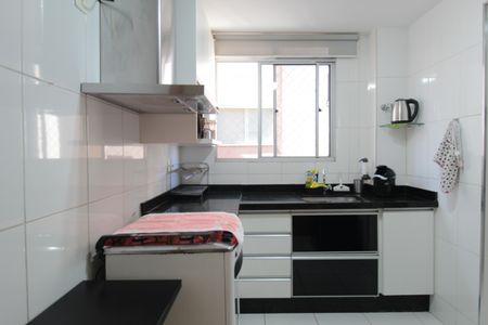 Apartamento à venda com 74m², 2 quartos e 2 vagasCozinha