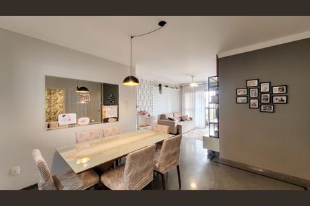 Apartamento à venda com 117m², 3 quartos e 3 vagas Apartamento à venda com 117m², 3 quartos e 3 vagasSala
