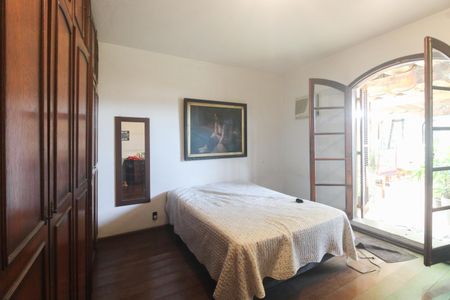 Casa à venda com 360m², 3 quartos e 3 vagasQuarto
