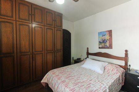 Casa à venda com 360m², 3 quartos e 3 vagasSuíte