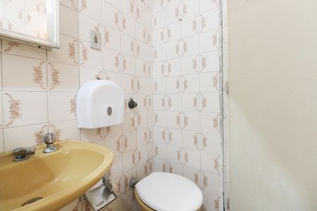 Casa à venda com 360m², 3 quartos e 3 vagasBanheiro da Edícula