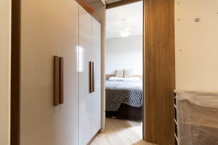 Apartamento à venda com 92m², 3 quartos e 2 vagas Apartamento à venda com 92m², 3 quartos e 2 vagasCloset da Suíte