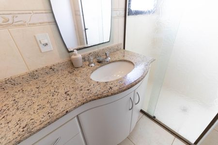 Apartamento à venda com 92m², 3 quartos e 2 vagas Apartamento à venda com 92m², 3 quartos e 2 vagasBanheiro da Suíte