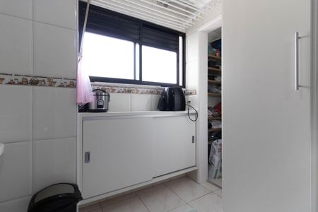 Apartamento à venda com 92m², 3 quartos e 2 vagas Apartamento à venda com 92m², 3 quartos e 2 vagasLavanderia