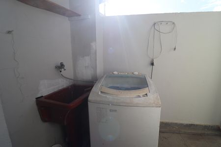 Casa à venda com 140m², 2 quartos e 1 vagaÁrea de Serviço