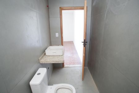 Casa à venda com 144m², 4 quartos e 1 vagaBanheiro da Suíte 2