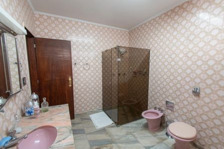 Casa à venda com 259m², 3 quartos e 3 vagas Casa à venda com 259m², 3 quartos e 3 vagasBanheiro da suíte 1