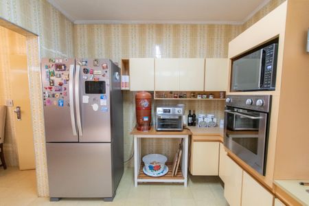 Casa à venda com 259m², 3 quartos e 3 vagas Casa à venda com 259m², 3 quartos e 3 vagasCozinha