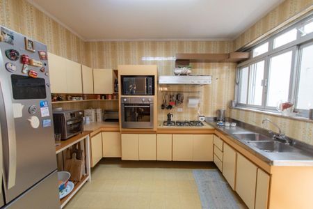 Casa à venda com 259m², 3 quartos e 3 vagas Casa à venda com 259m², 3 quartos e 3 vagasCozinha