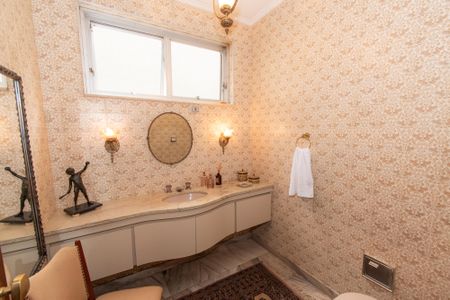 Casa à venda com 259m², 3 quartos e 3 vagas Casa à venda com 259m², 3 quartos e 3 vagasLavabo