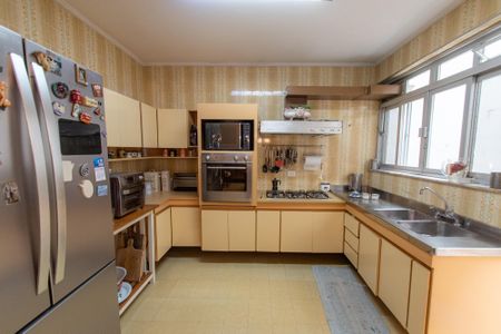 Casa à venda com 259m², 3 quartos e 3 vagas Casa à venda com 259m², 3 quartos e 3 vagasCozinha