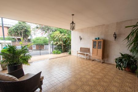 Casa à venda com 259m², 3 quartos e 3 vagas Casa à venda com 259m², 3 quartos e 3 vagasGaragem