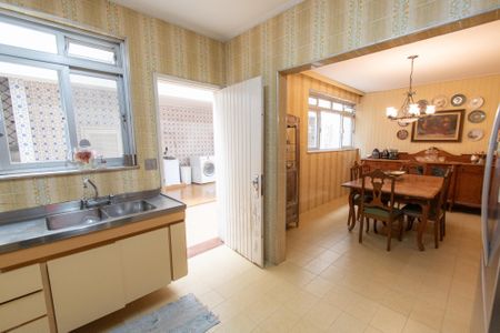 Casa à venda com 259m², 3 quartos e 3 vagas Casa à venda com 259m², 3 quartos e 3 vagasCozinha