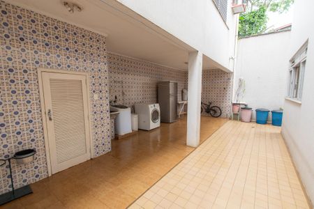 Casa à venda com 259m², 3 quartos e 3 vagas Casa à venda com 259m², 3 quartos e 3 vagasÁrea de Serviço