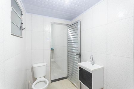 Banheiro de kitnet/studio para alugar com 0 quarto, 26m² em Rio Comprido, Rio de Janeiro