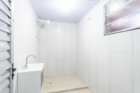 Banheiro de kitnet/studio para alugar com 0 quarto, 26m² em Rio Comprido, Rio de Janeiro