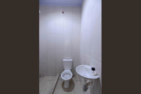 Banheiro de kitnet/studio para alugar com 1 quarto, 40m² em Rio Comprido, Rio de Janeiro