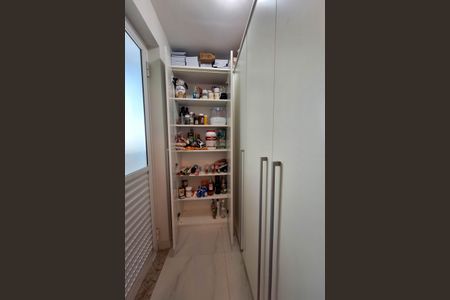 Apartamento à venda com 84m², 2 quartos e 2 vagas Apartamento à venda com 84m², 2 quartos e 2 vagasQuarto de Serviço