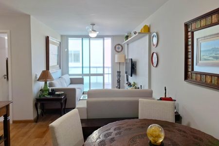 Apartamento à venda com 84m², 2 quartos e 2 vagasSala