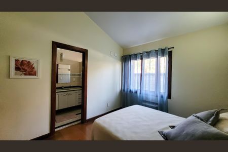 Casa de condomínio à venda com 350m², 4 quartos e 4 vagas Casa de condomínio à venda com 350m², 4 quartos e 4 vagasSuite 1
