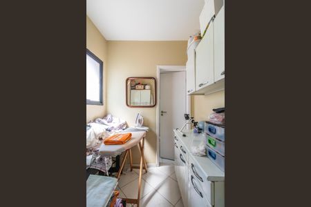 Apartamento à venda com 143m², 3 quartos e 2 vagas Apartamento à venda com 143m², 3 quartos e 2 vagasÁrea de Serviço