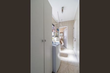 Apartamento à venda com 143m², 3 quartos e 2 vagas Apartamento à venda com 143m², 3 quartos e 2 vagasÁrea de Serviço