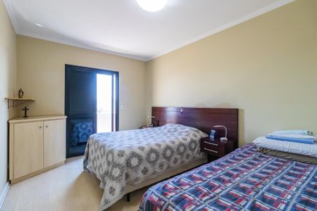 Apartamento à venda com 143m², 3 quartos e 2 vagas Apartamento à venda com 143m², 3 quartos e 2 vagasSuíte