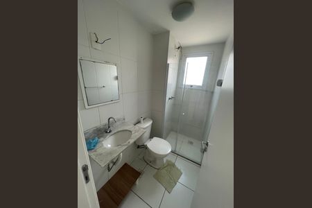 Banheiro de apartamento à venda com 2 quartos, 53m² em Jardim do Lago, São Paulo