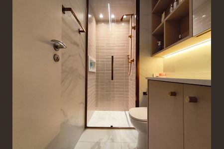 Apartamento à venda com 123m², 3 quartos e 2 vagas Apartamento à venda com 123m², 3 quartos e 2 vagasBanheiro da Suíte 1