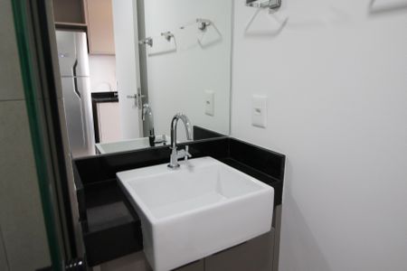 Banheiro de kitnet/studio à venda com 1 quarto, 24m² em Vila Olímpia, São Paulo