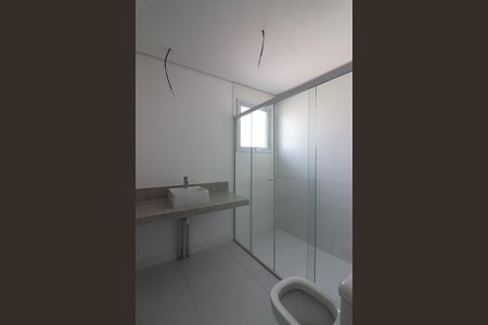 Apartamento à venda com 137m², 3 quartos e 3 vagasBanheiro da Suíte 1