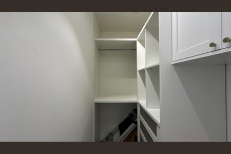 Apartamento para alugar com 48m², 2 quartos e 2 vagas Apartamento para alugar com 48m², 2 quartos e 2 vagasCloset