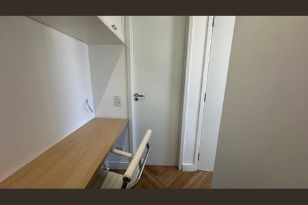 Apartamento para alugar com 48m², 2 quartos e 2 vagas Apartamento para alugar com 48m², 2 quartos e 2 vagasCloset