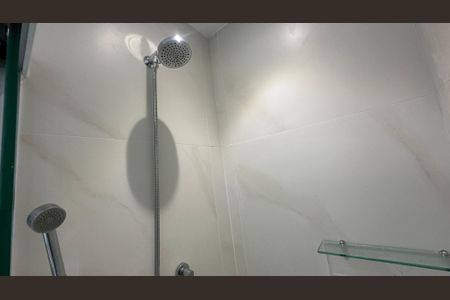 Apartamento para alugar com 48m², 2 quartos e 2 vagas Apartamento para alugar com 48m², 2 quartos e 2 vagasBanheiro