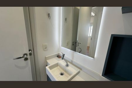 Apartamento para alugar com 48m², 2 quartos e 2 vagas Apartamento para alugar com 48m², 2 quartos e 2 vagasBanheiro