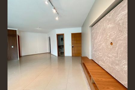 Sala de apartamento para alugar com 3 quartos, 160m² em Santa Maria, Uberlândia