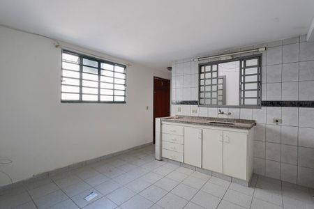 Cozinha de casa para alugar com 1 quarto, 26m² em Parque Sao Domingos, São Paulo