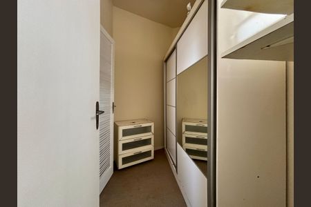 Apartamento à venda com 61m², 1 quarto e 1 vaga Apartamento à venda com 61m², 1 quarto e 1 vagaQuarto de Serviço