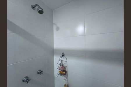 Apartamento à venda com 81m², 2 quartos e 1 vaga Apartamento à venda com 81m², 2 quartos e 1 vagaBanheiro Social