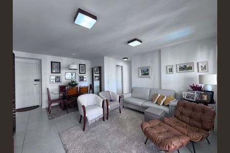 Apartamento à venda com 81m², 2 quartos e 1 vaga Apartamento à venda com 81m², 2 quartos e 1 vagaSala