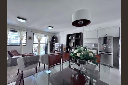 Apartamento à venda com 81m², 2 quartos e 1 vaga Apartamento à venda com 81m², 2 quartos e 1 vagaSala