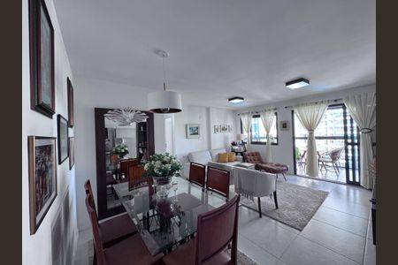 Apartamento à venda com 81m², 2 quartos e 1 vaga Apartamento à venda com 81m², 2 quartos e 1 vagaSala